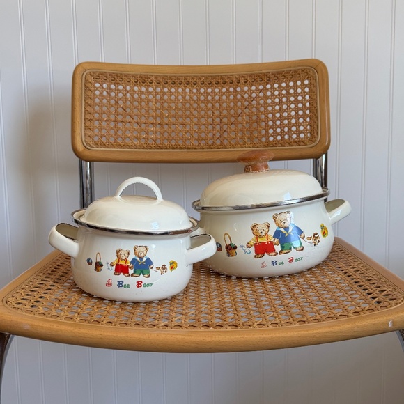 Teddy Bear Enamel Pots with Lids - Picture 1 of 7
